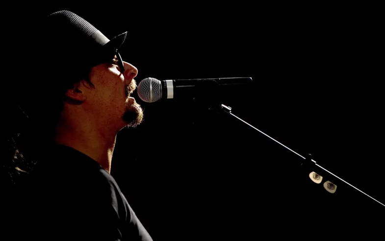 翻唱歌曲需要支付版权费用吗 翻唱获得版权授权的途径有哪些