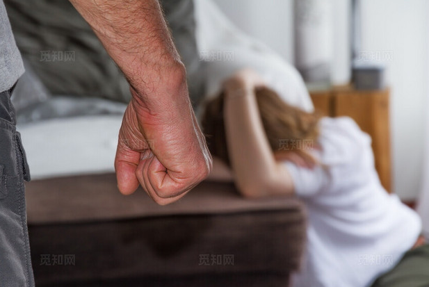 因家暴生恨投毒丈夫女子领刑三年半警示众人 如何预防和正确处理家暴问题